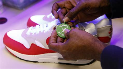 nep nike tech kopen